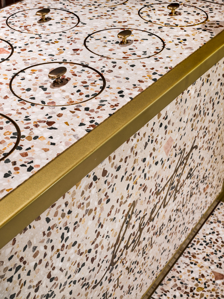 Lisette 定制奢华零售空间-45