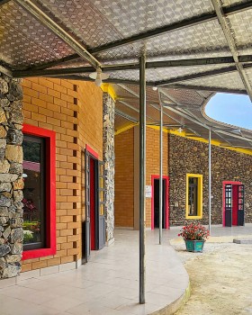 Hang Tau Kindergarten and Primary School / 1+1>2 Architects