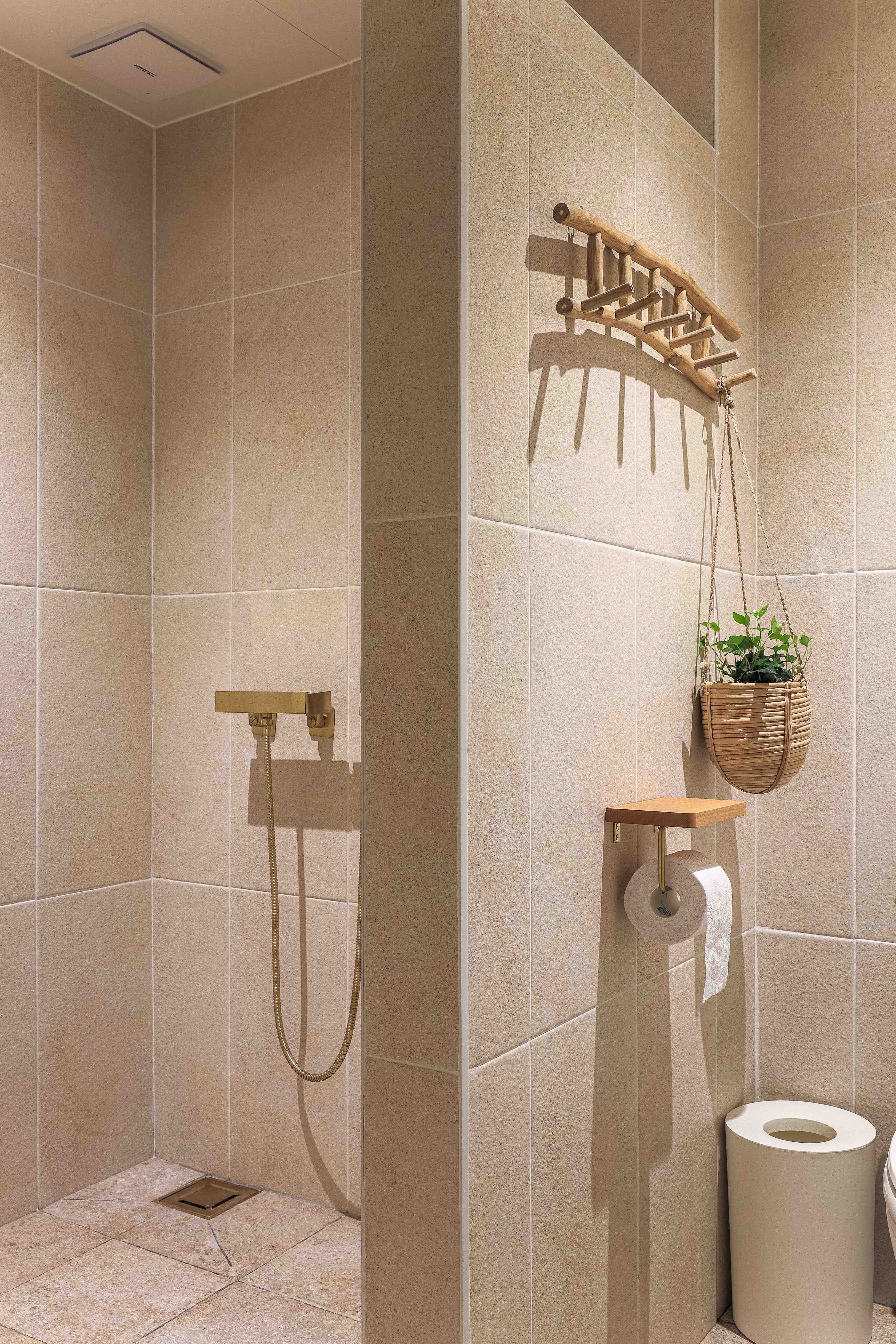 白色调的极简主义 | 200 平米的现代豪华公寓-19