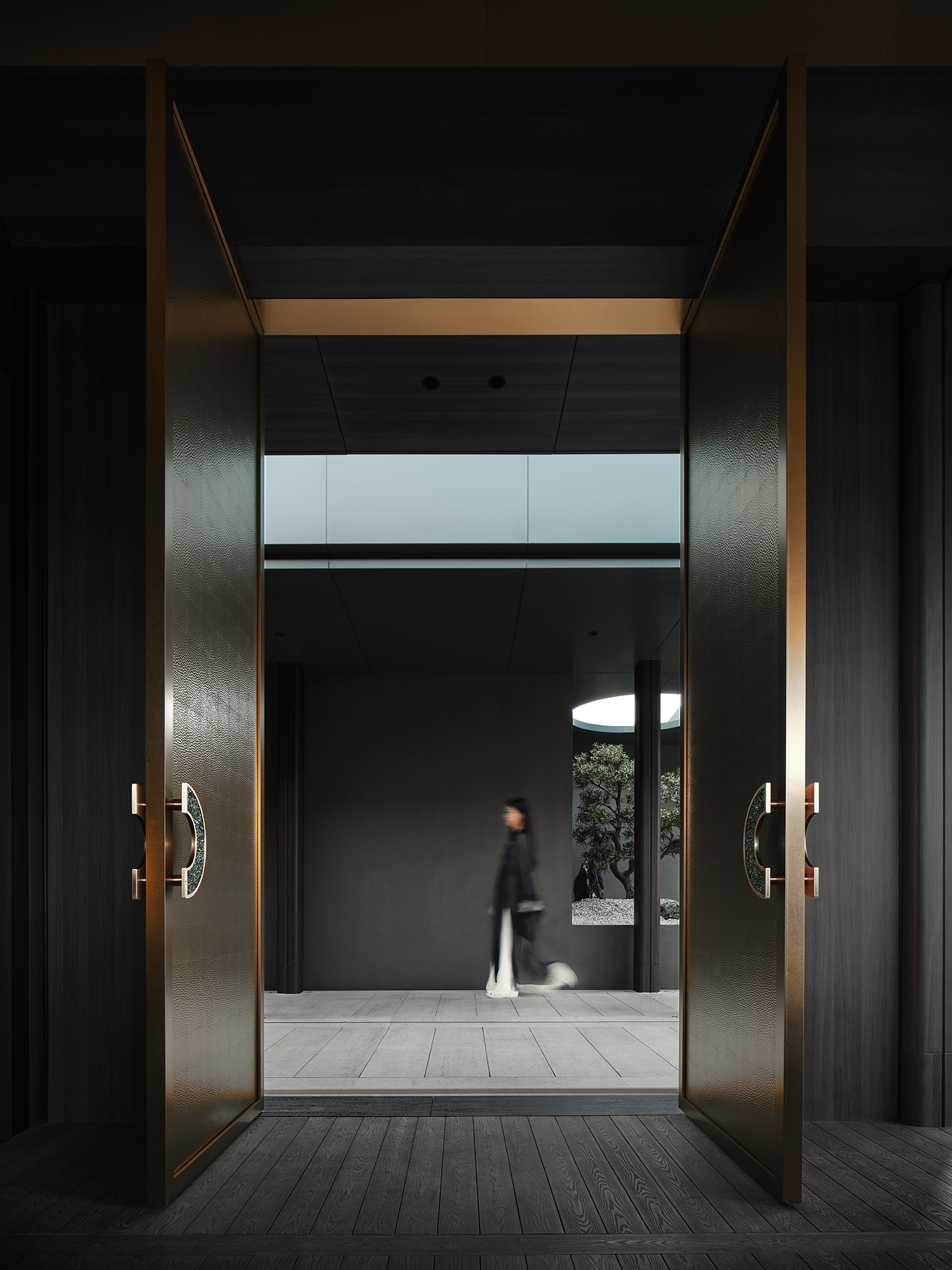 東胤建筑 胡荣新作｜隐于幽玄-0