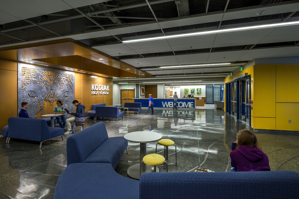 DLR Group 打造 21 世纪现代化 Kodiak 高中-7