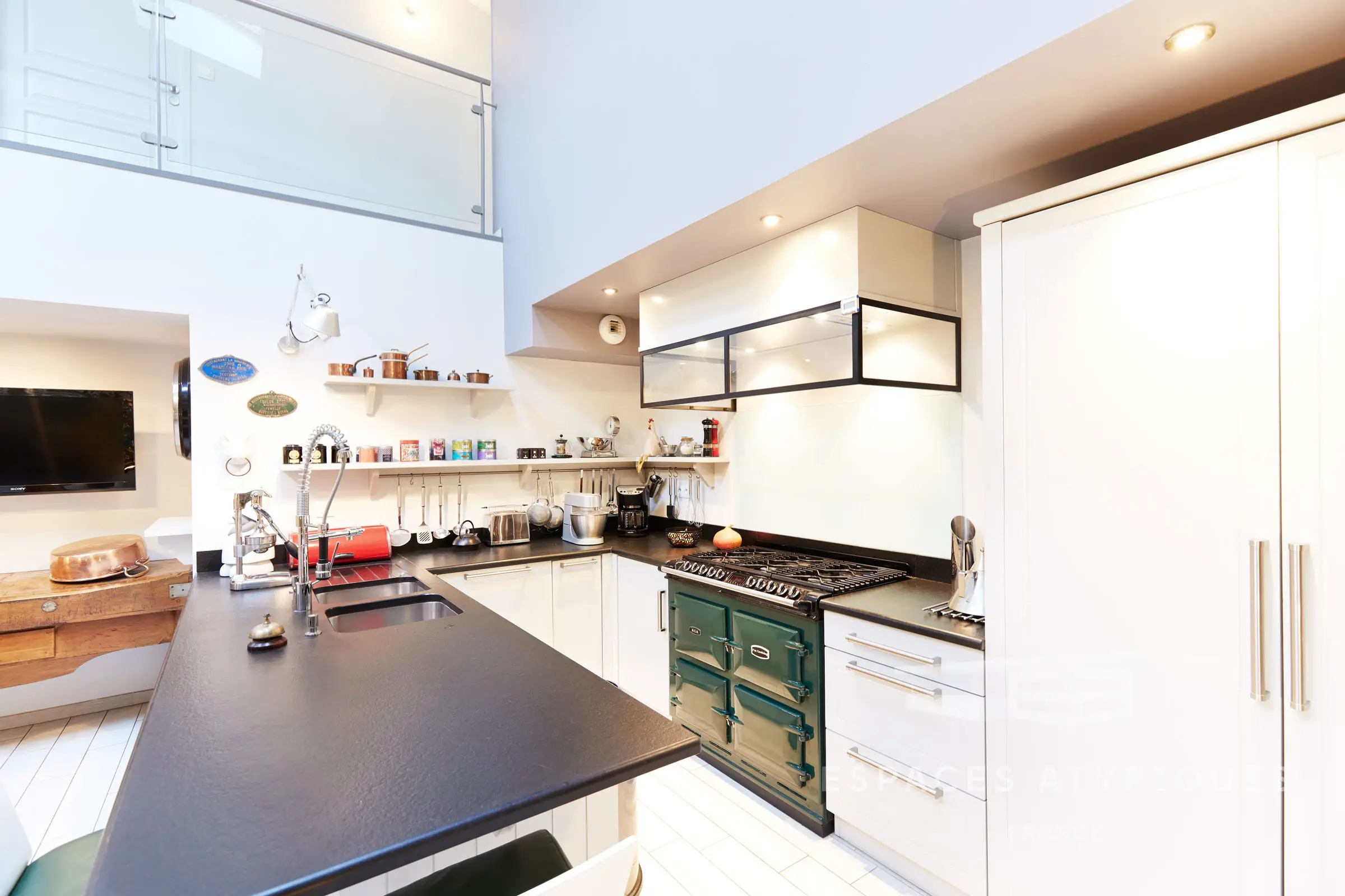 战前石墙见证的现代工业风 | 法国布雷斯特的独特阁楼-5