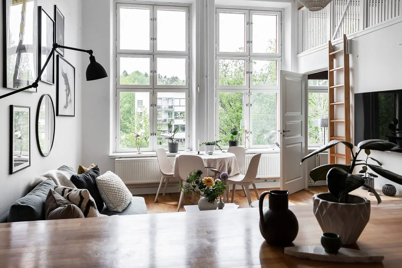 小户型巧用阁楼空间 打造明亮卧室-6