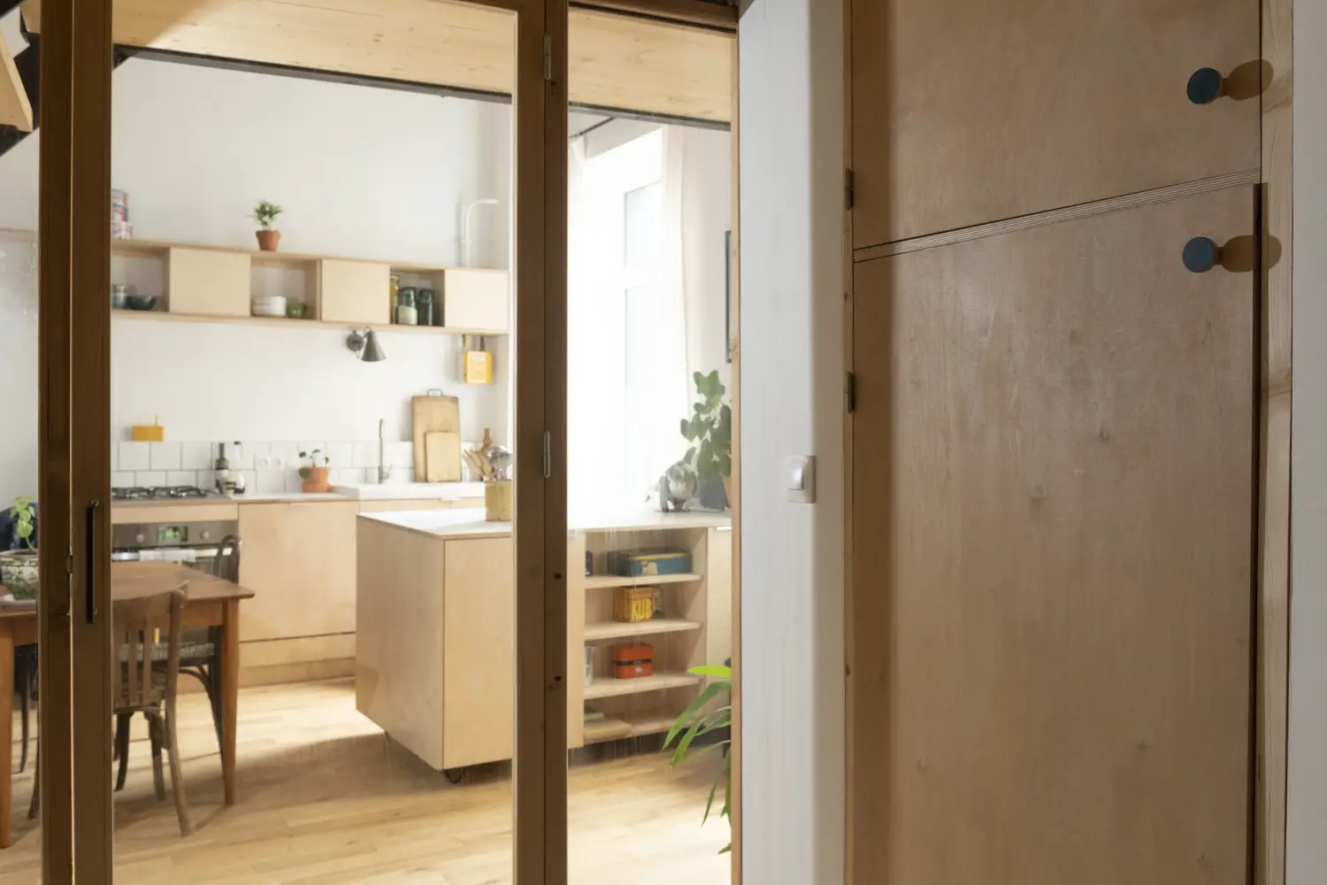 废弃空间变温暖 Loft，室内设计巧妙打造舒适家居-10