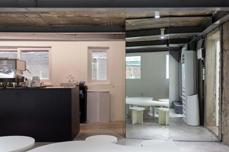 潮流感知下的 14 平米咖啡馆设计-11