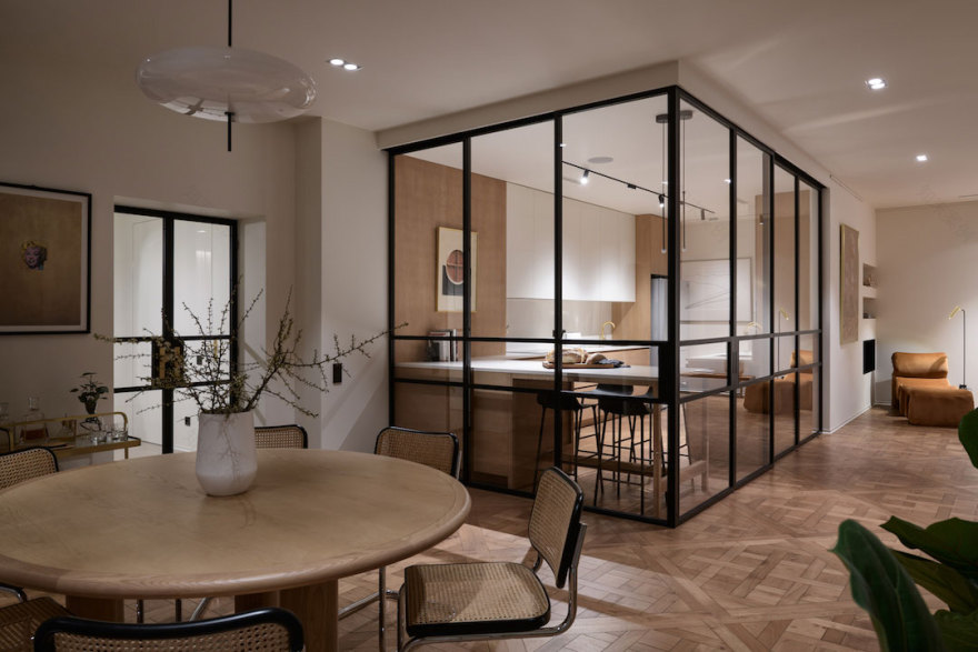 乌克兰基辅温馨现代大宅设计-15