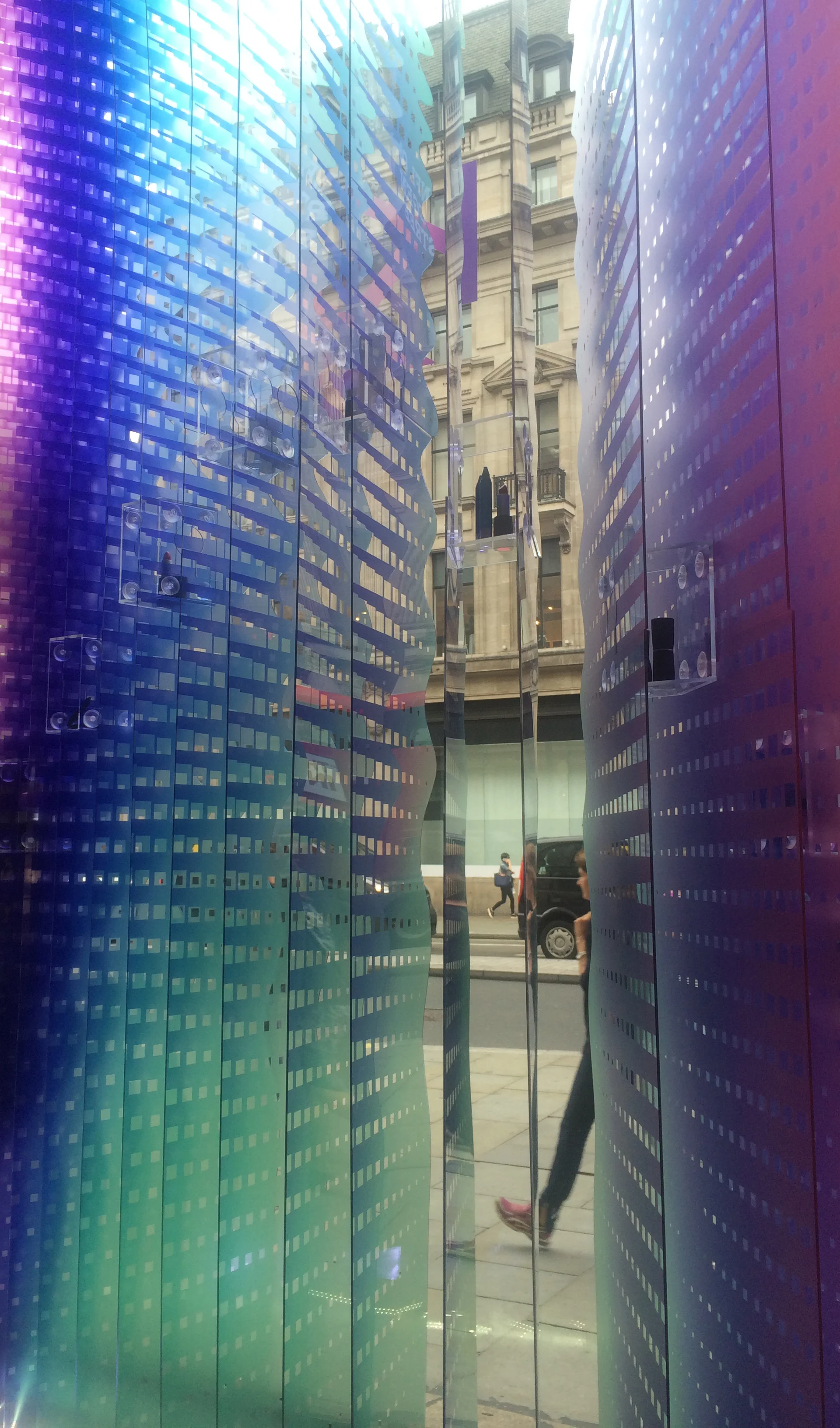 奇可美兰诺橱窗（这里假设Kiko Milano是品牌名，如果这是其他特定名称或有特定语境请补充更详细信息） 丨英国伦敦丨ALEKSA studio-5