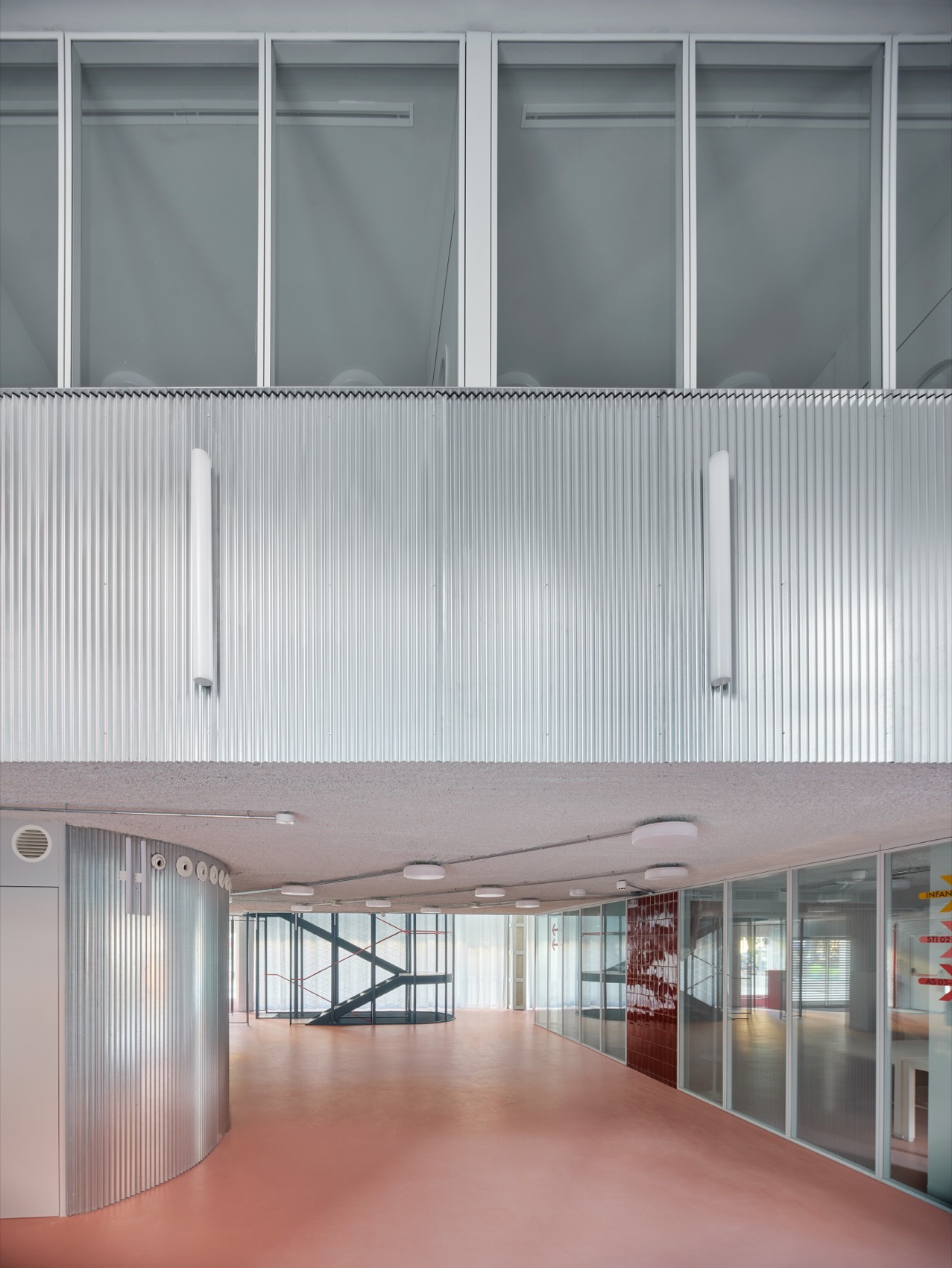 SAIER援助服务中心改造丨西班牙巴塞罗那丨Flexo Arquitectura-17