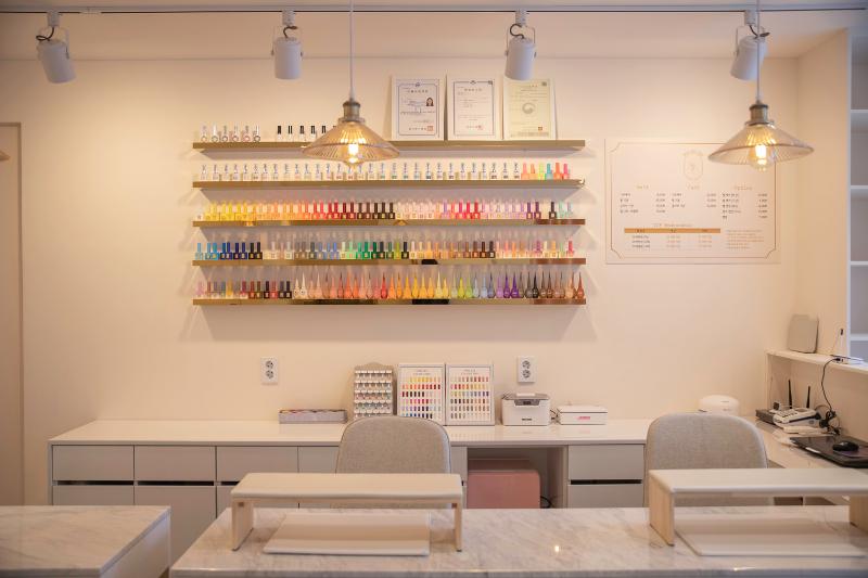 粉色点缀的 10 坪小清新室内设计-3