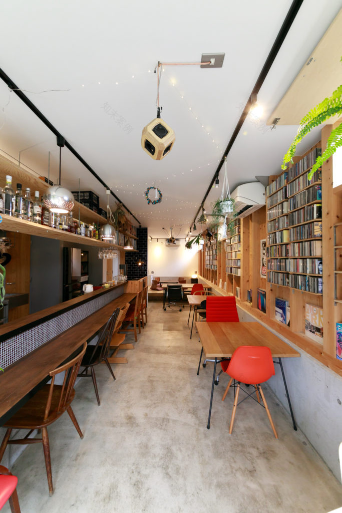 “間”を紡ぐ建築家の自邸自在に姿を変える空間が暖かなコミュニティを育む | Style of Life | 100%LiFE-0