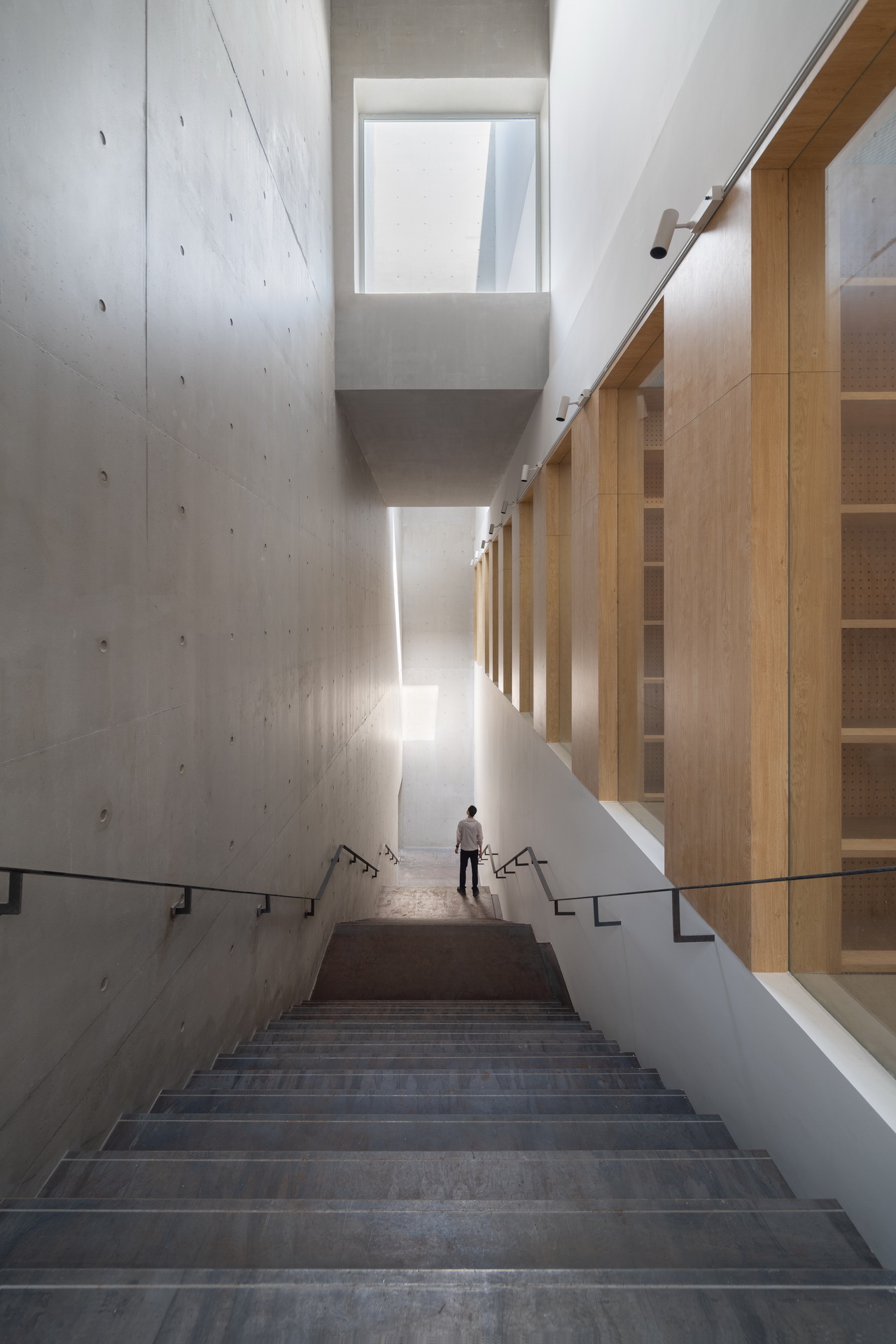 The Opened “White Box” Art Museum, OCAT-B10丨中国深圳丨MENG YAN | URBANUS-58