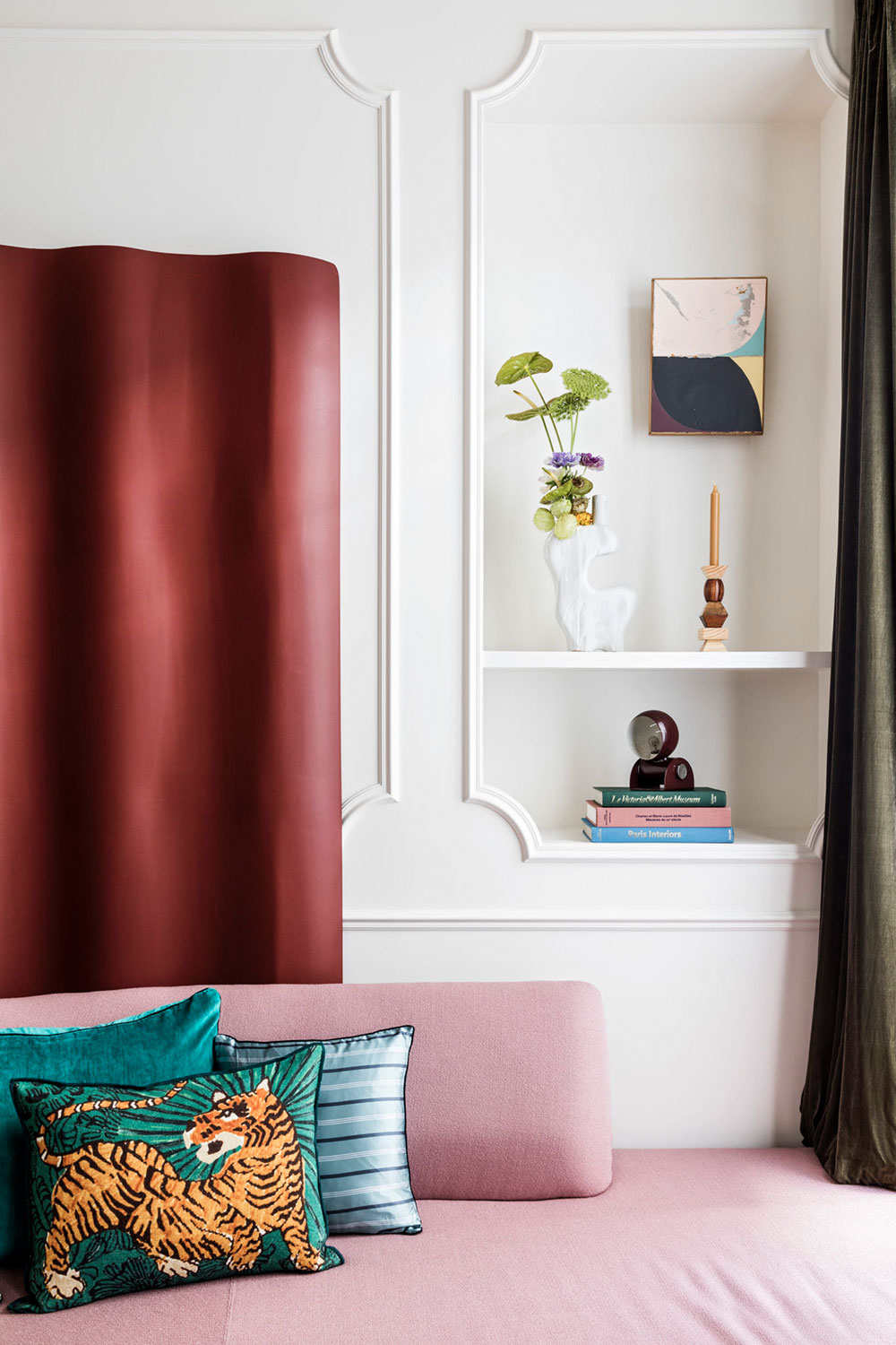 巴黎 30㎡彩色小巧公寓设计-11