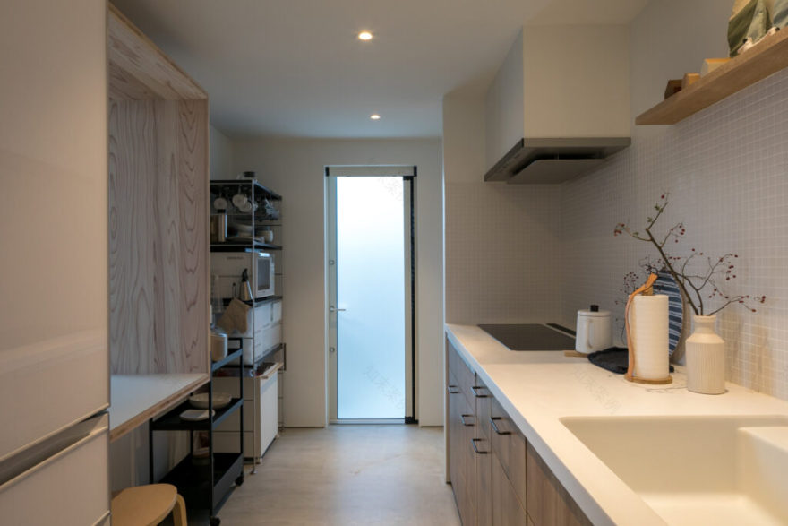 職住一体の建築家の自邸 ゆるやかに居場所をつなげ、仕事と生活の場をひとつに | Architecture | 100%LiFE-9