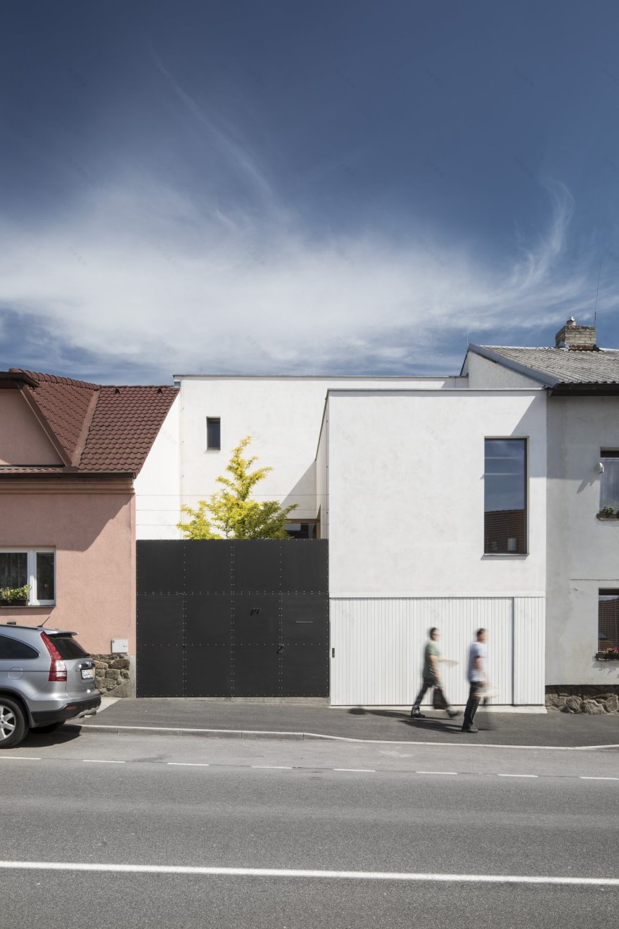 带工作室的家庭住宅(捷克)-24