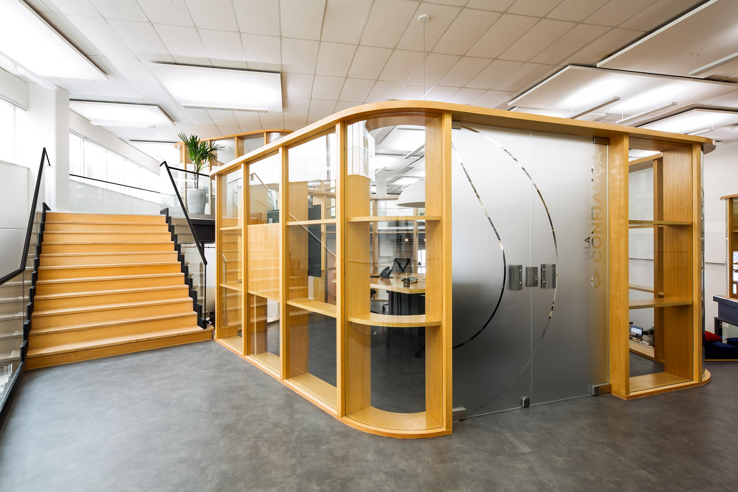 巴西皇家 FIC 总部 · 创新布局,打造活力办公空间-31