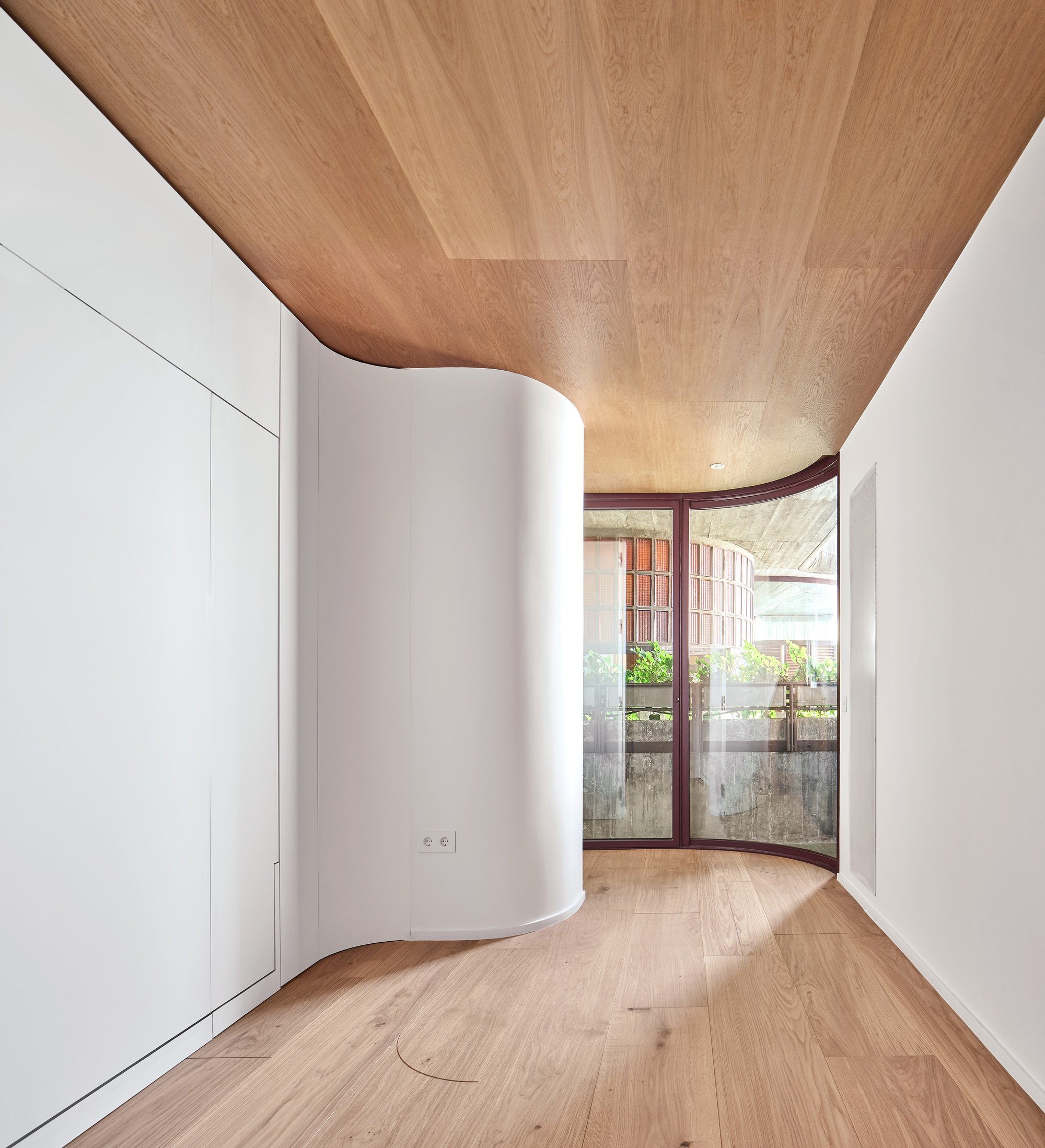 Remodeling and Rethinking White Towers / STUDIO.NOJU-27