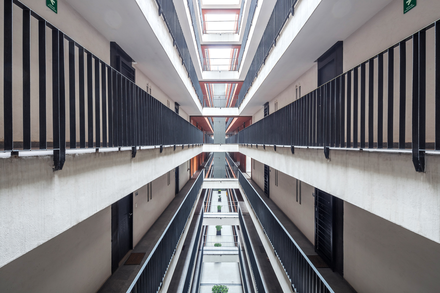 墨西哥圣西蒙多彩公共空间住宅-17