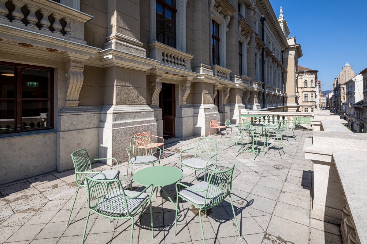 Hungarian State Opera - terrace - Basic Collection-1