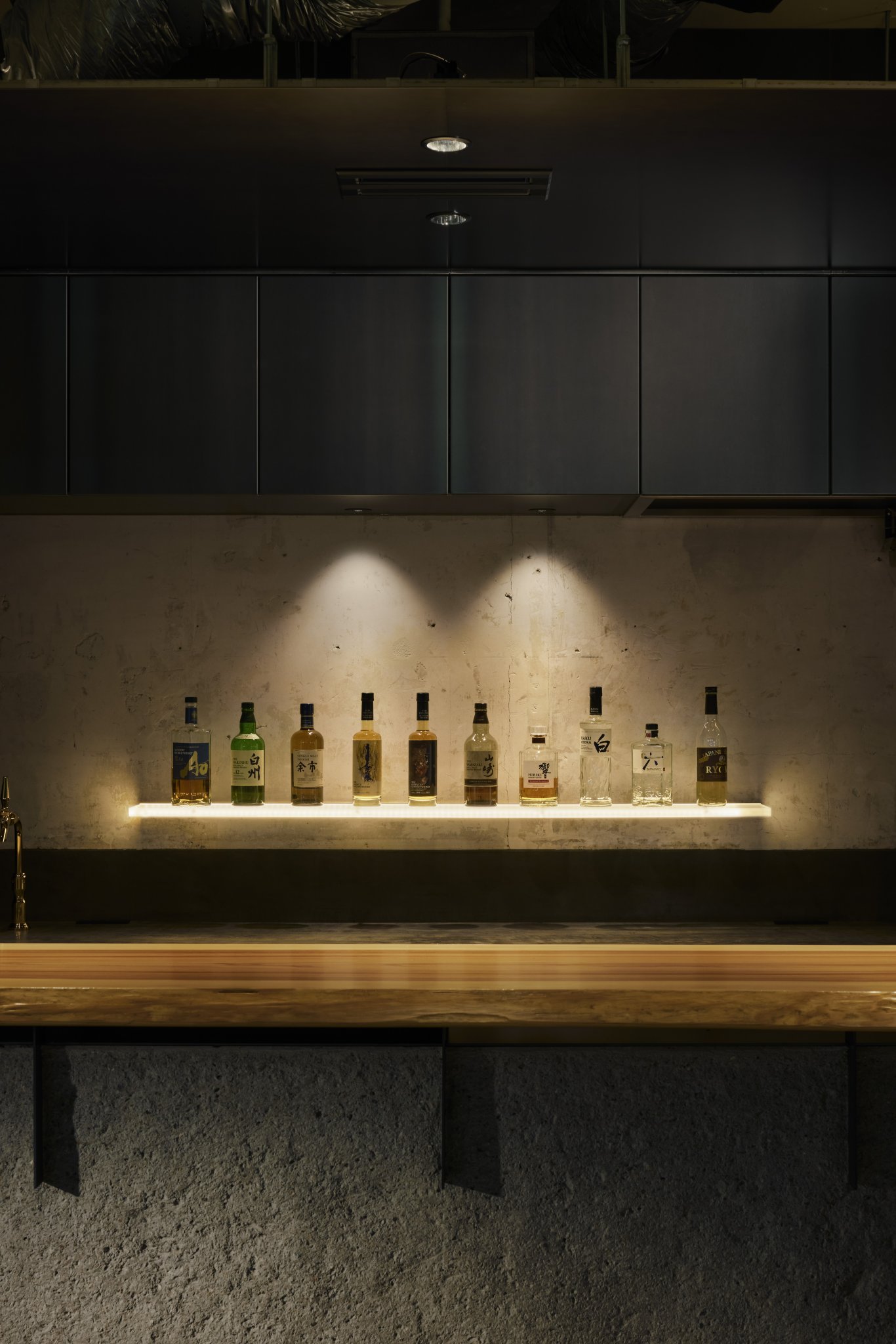 闹市中的静谧 · Roppongi 象征性酒吧设计丨日本东京丨Joke Design-11