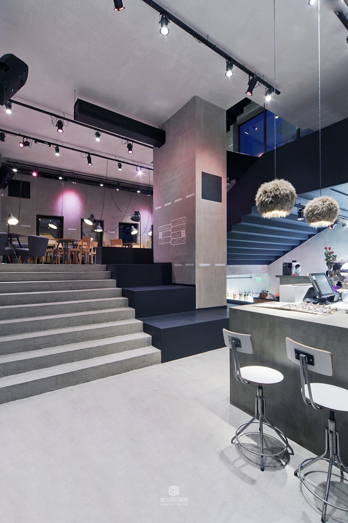 布达佩斯Kocka酒吧-12