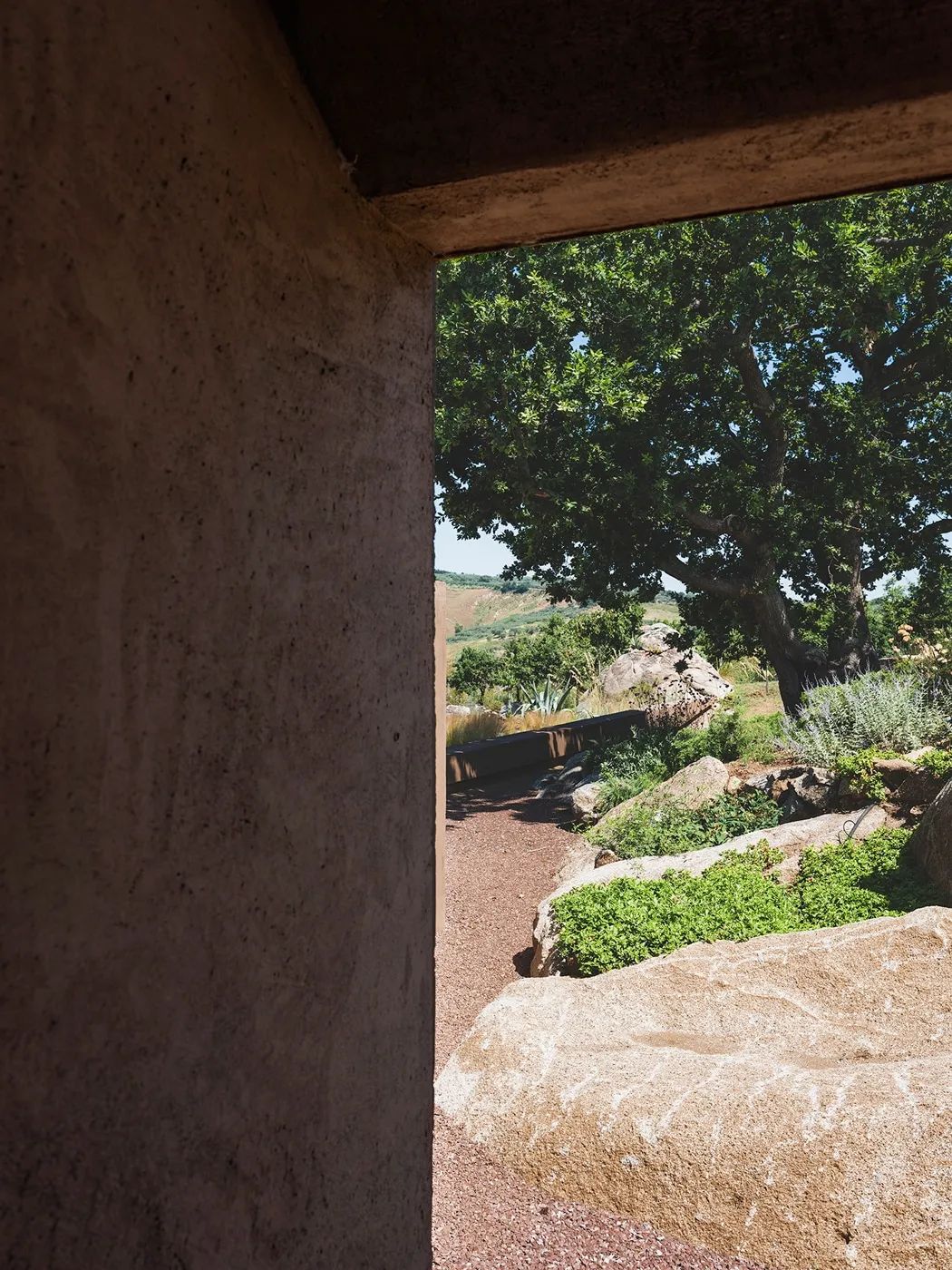 MORQ 建筑事务所打造简约纯粹的意大利海滨别墅-35