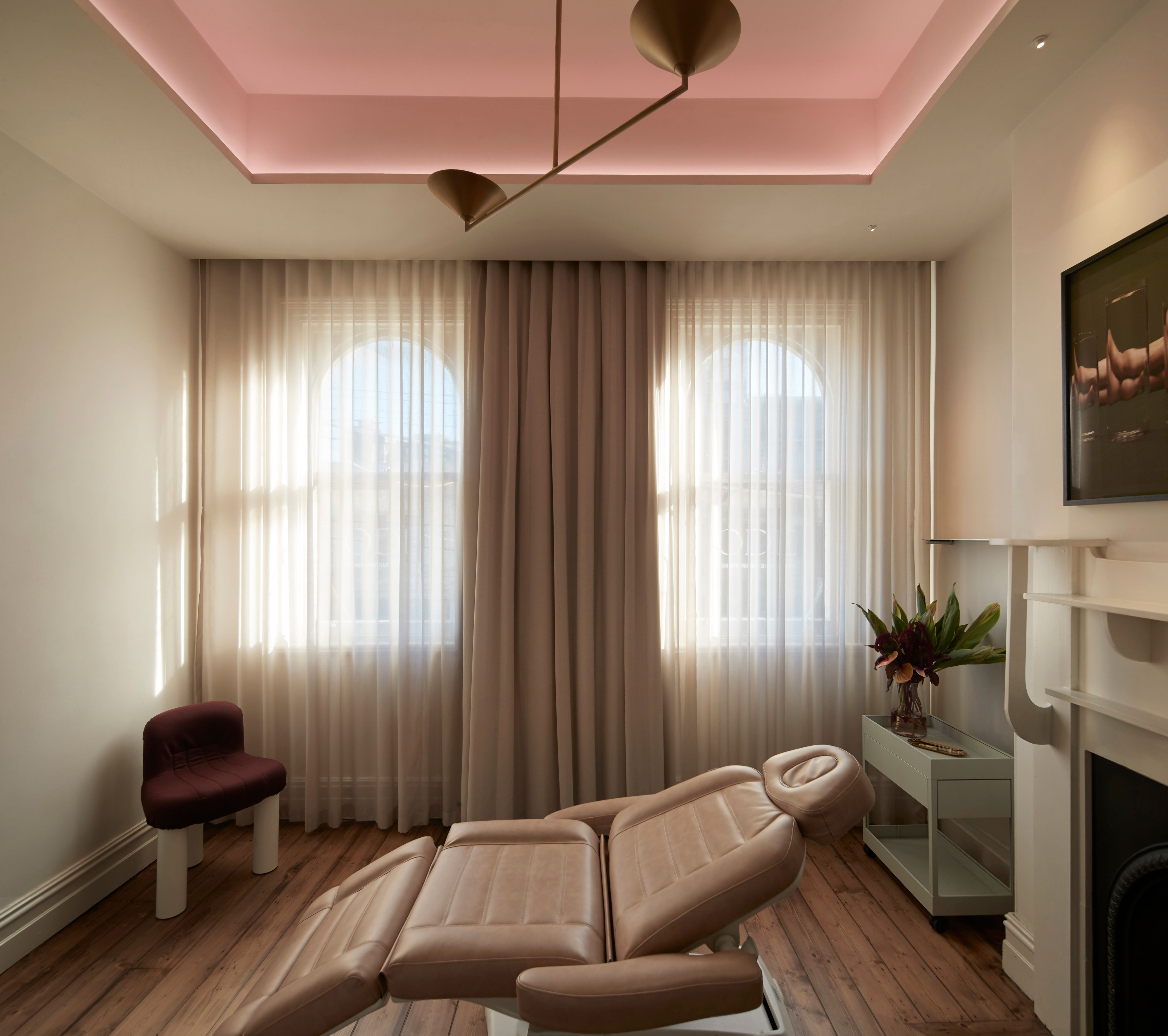 ODE皮肤科诊所（若ODE是特定人名、机构名等特定指代，可根据实际情况调整） 丨Foolscap-7