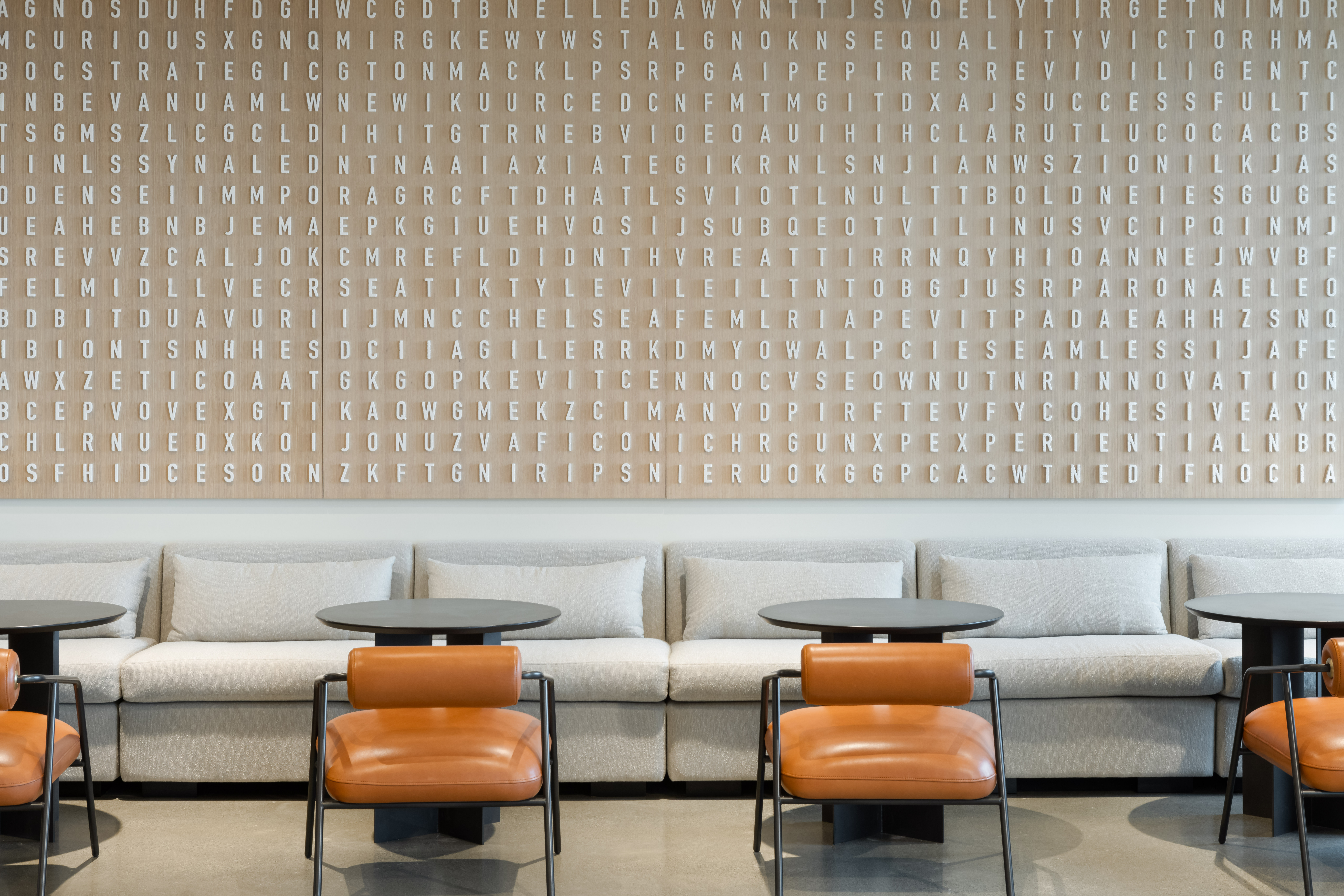 现代科技与自然元素融合的办公室设计丨加拿大丨McKinley Studios-22