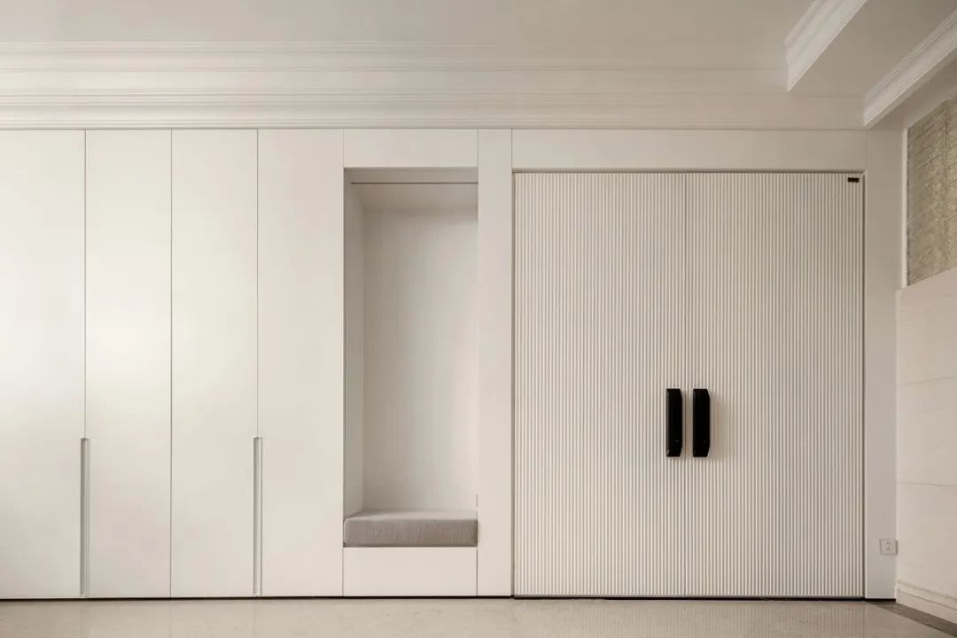 白色潮玩空间 · 光谱之家丨CQ Home-35