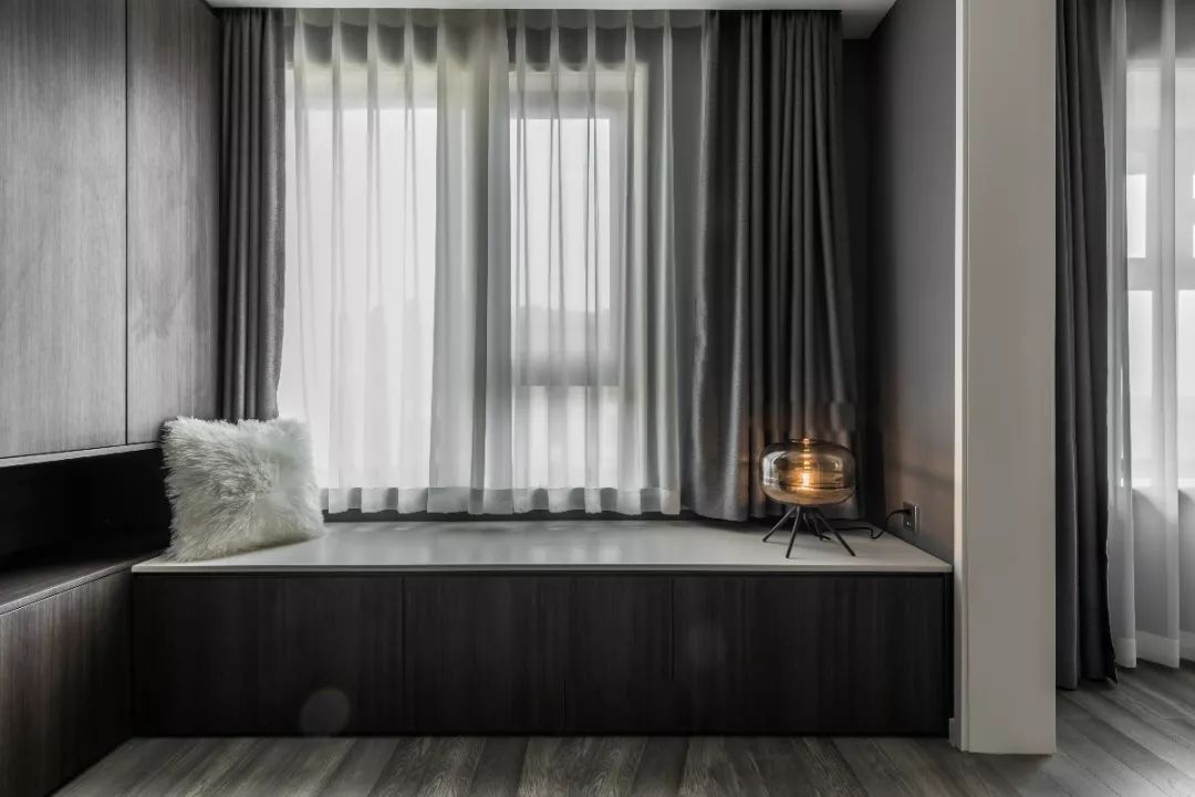 将黑白灰做到极致,展现最美的极简-31