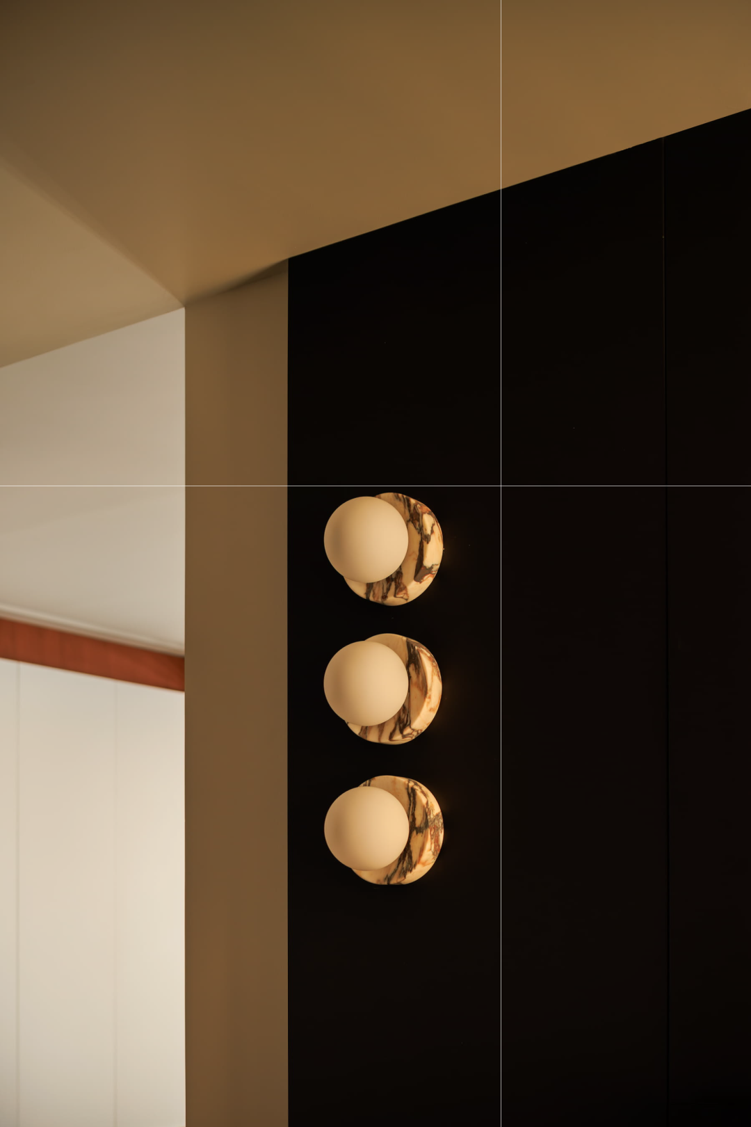 HURR赫设计丨东方气韵遇上复古色彩，在深色基底中铺展松弛仪式感-37