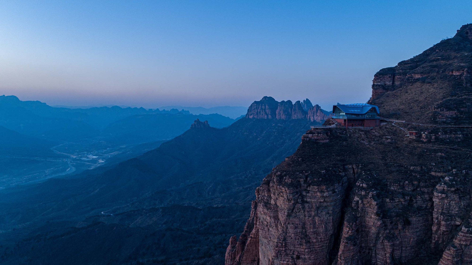 Restaurant on the Cliff / Skyland Architecture-15