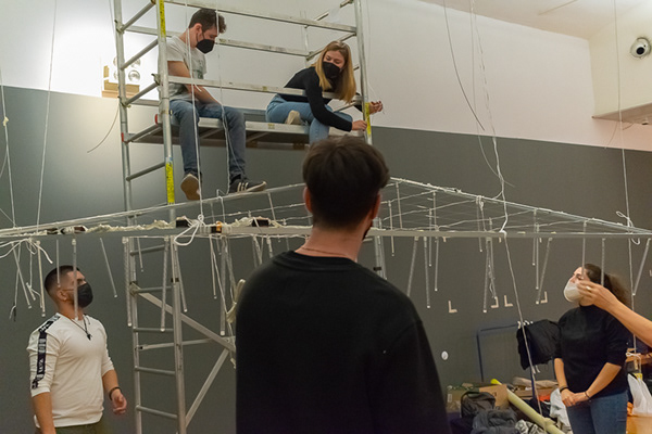 回声，一座城市的反射（注：refle·os推测应为reflejos，西班牙语反射、反响之意） -12