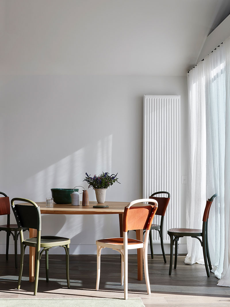 墨尔本摄影师惊艳改造旧厂房，现代家居典范-7