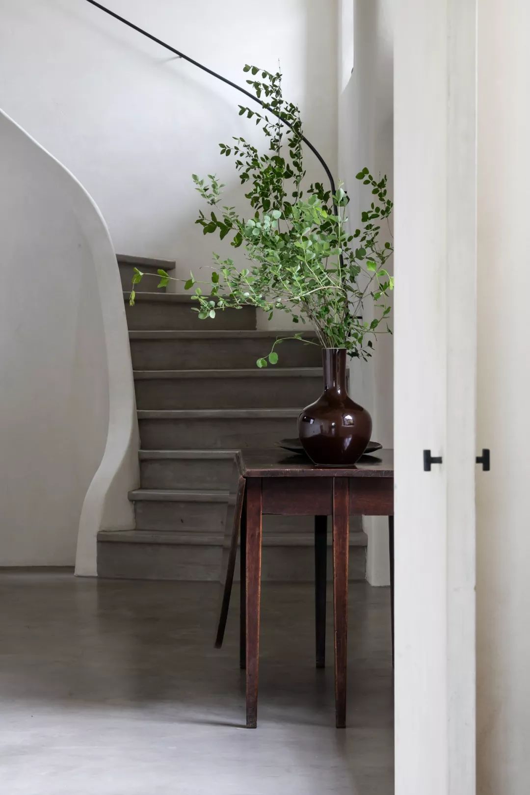 比利时 Benoit Viaene 打造内敛朴素公寓设计-14