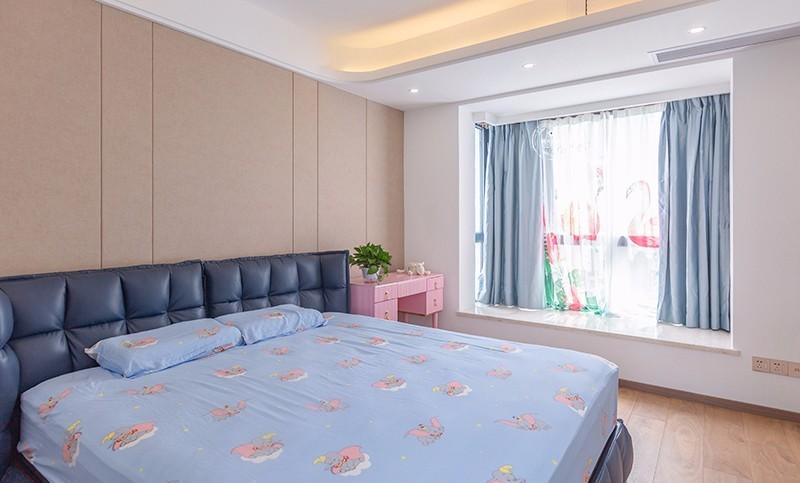 现代轻奢三居室，精致金属与大理石的浪漫邂逅-13