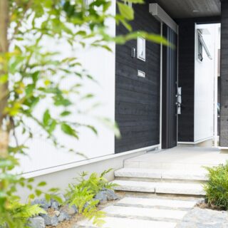 公園前の２世帯の住まい丨ｍ＋ｈ（エムアンドエイチ）建築設計スタジオ-11