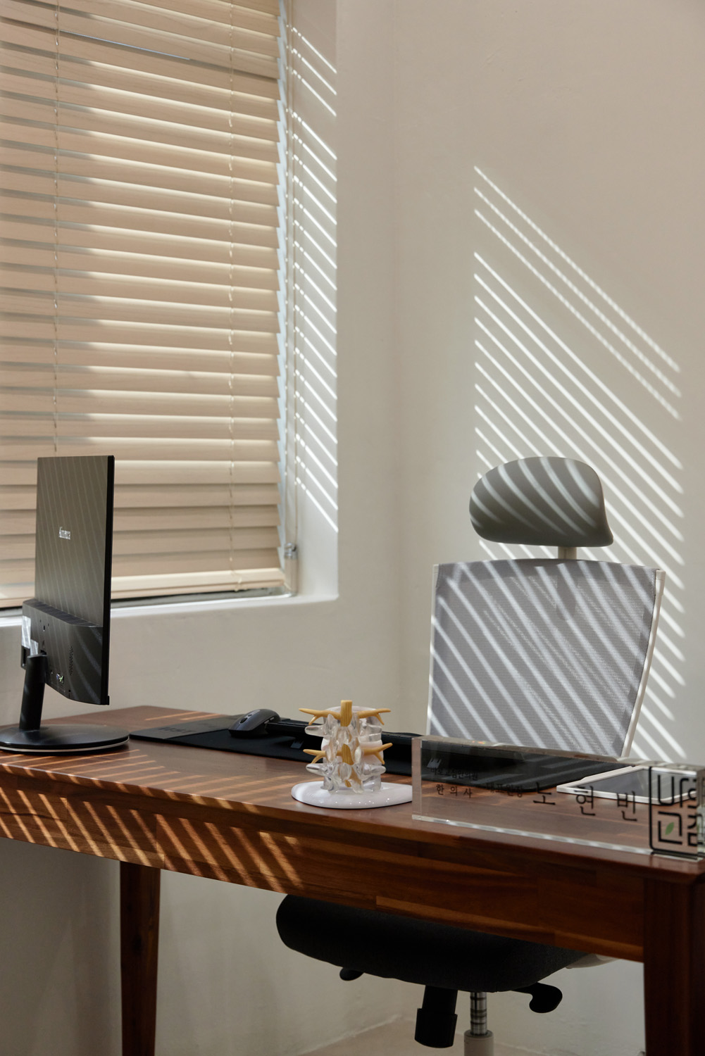 "高级舒适的 31 平米中医诊所设计"-24