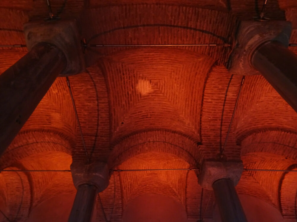 イスタンブールの地下宮殿(伊斯坦布尔的地下宫殿)丨不明-43