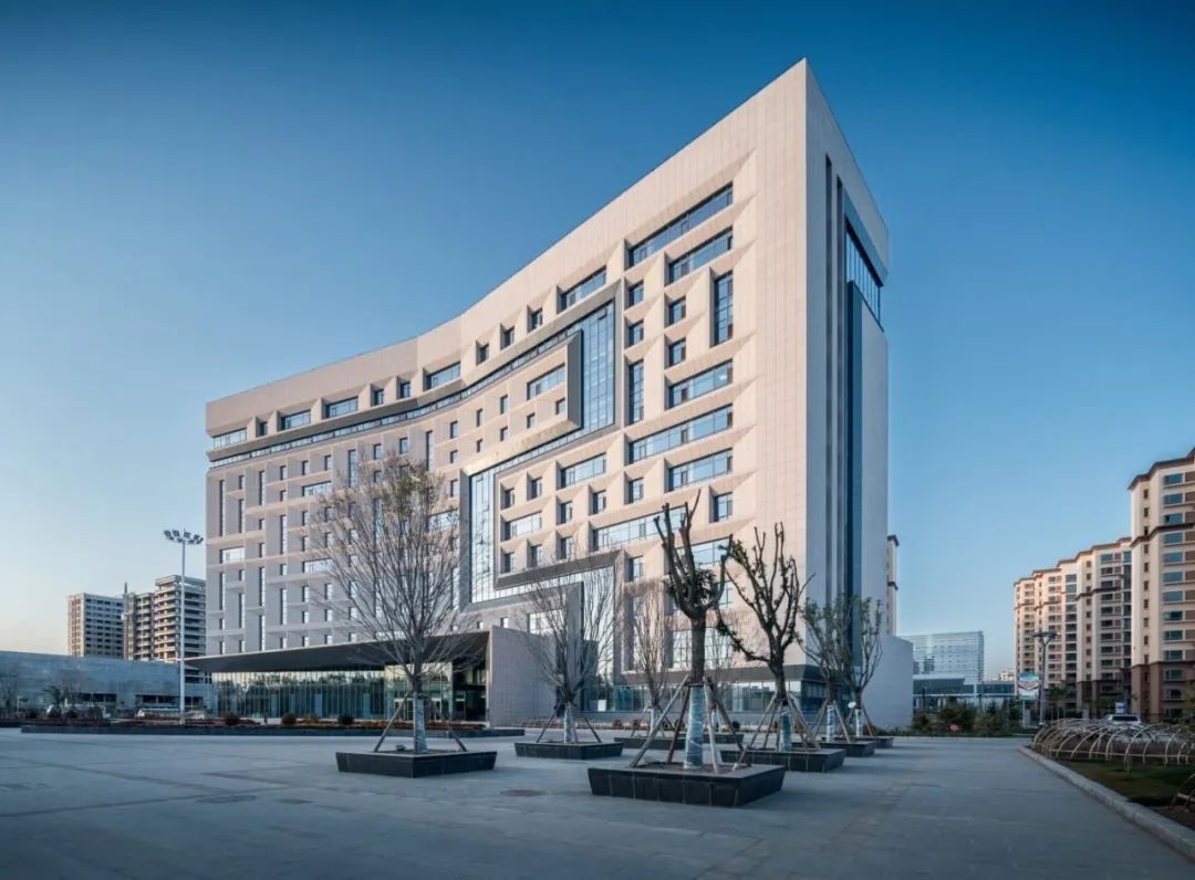 兰州新区“引大入秦”供水管理中心 | 丝带之舞-1