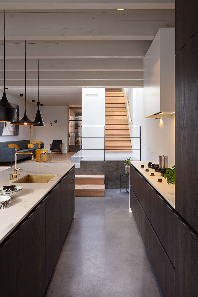 新建城市住宅 布罗·科克工作室
注:Buro Koek如果是特定名称,一般按音译处理,可能需要根据实际背景进行更准确的翻译 丨荷兰丨StijnStijl-11