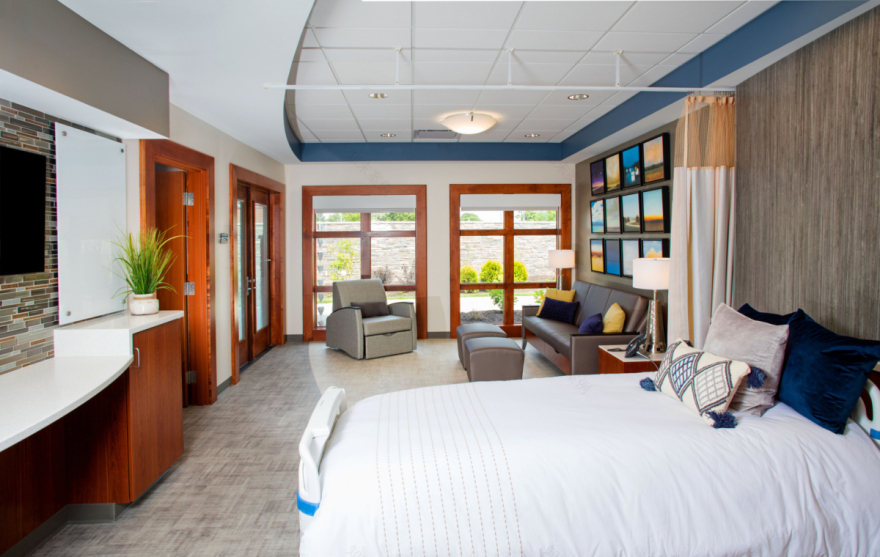 祈祷之手 · Linda E· White Hospice House-15