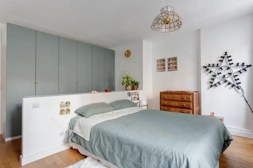 巴黎中心区度假风格公寓翻新设计-12