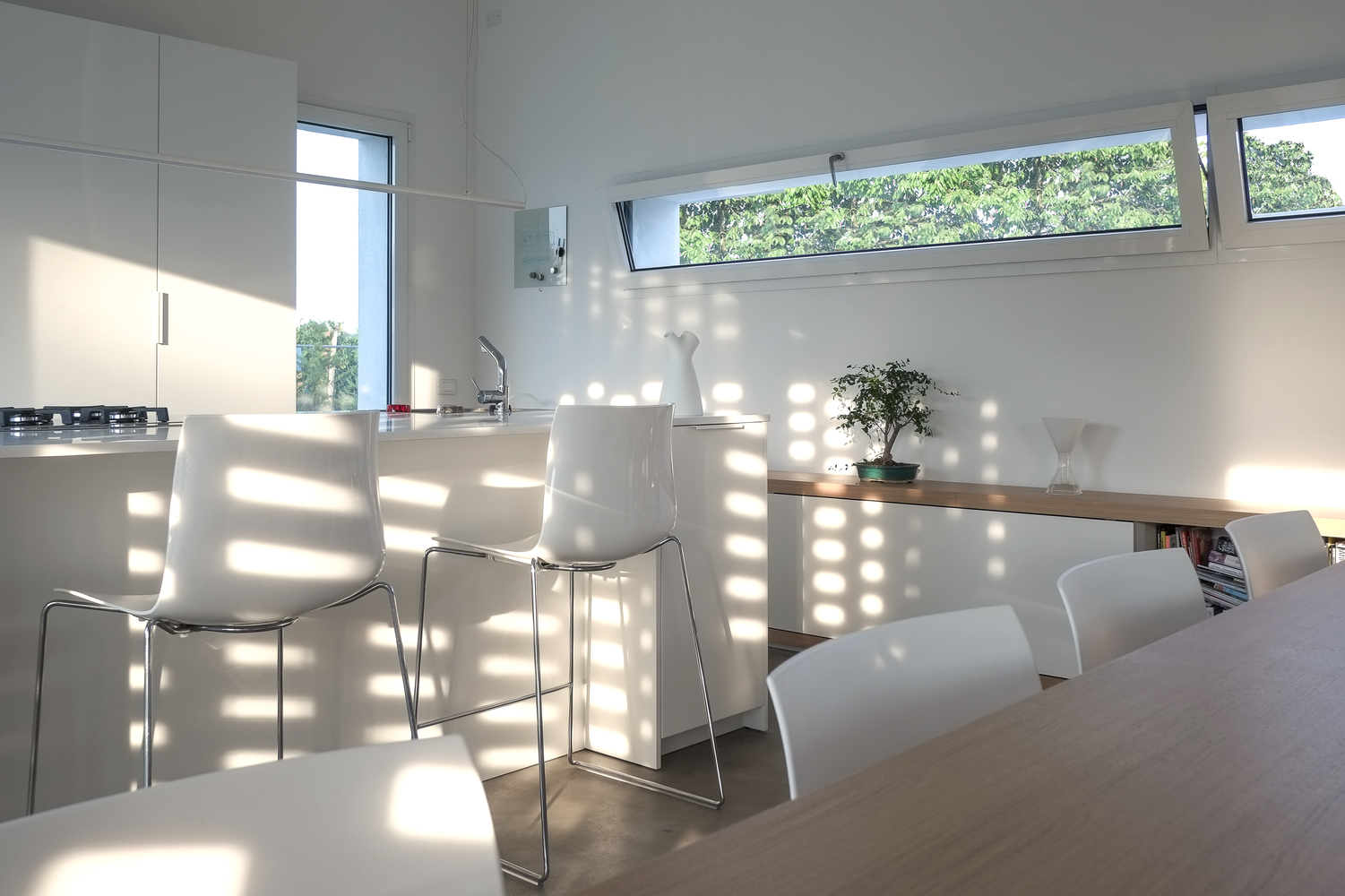 意式乡村里的现代扩建-13