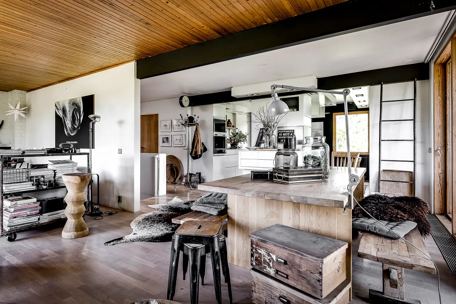 自然色彩的瑞典海滨别墅-1