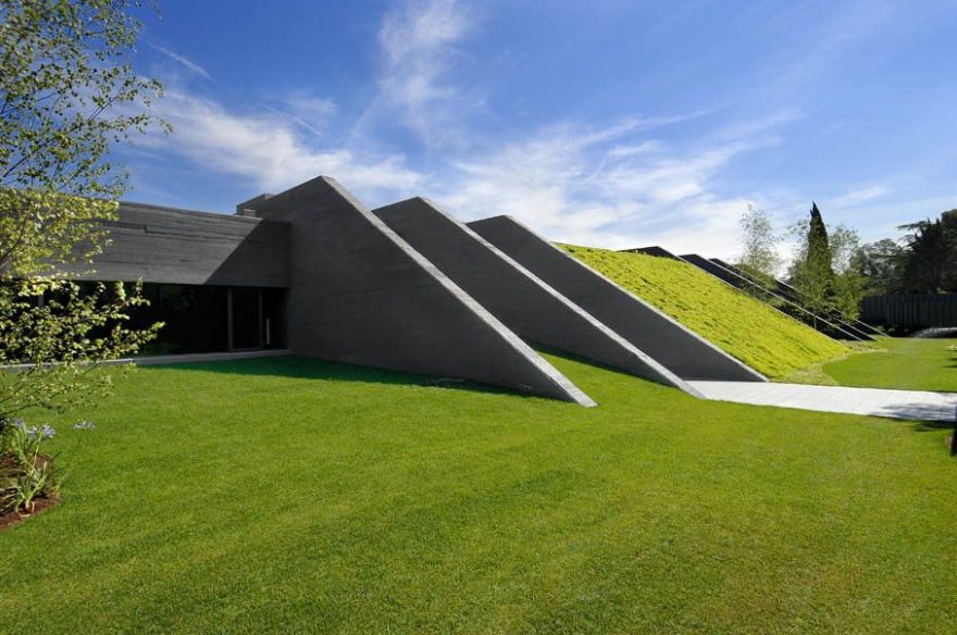 Madrid 郊区混凝土住宅-31