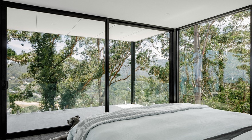 Wye River Box Home Overlooking Australian Bushland-11