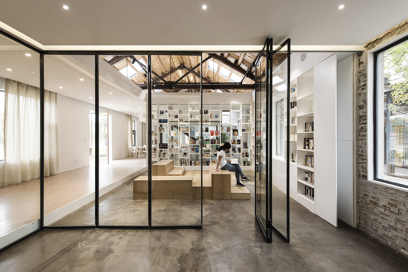 “小城故事”：两座旧厂房的新生，贵州 / 未来以北工作室-24