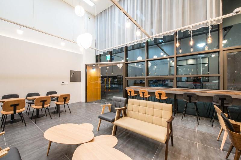 十九平米简约咖啡厅 高层空间利用典范-3