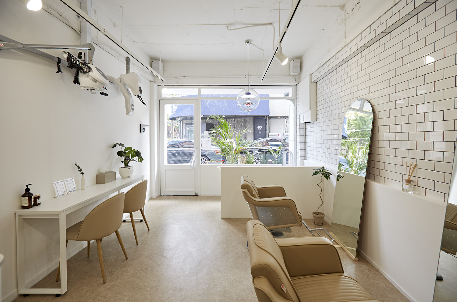 简约白调 12 坪美容室设计-5