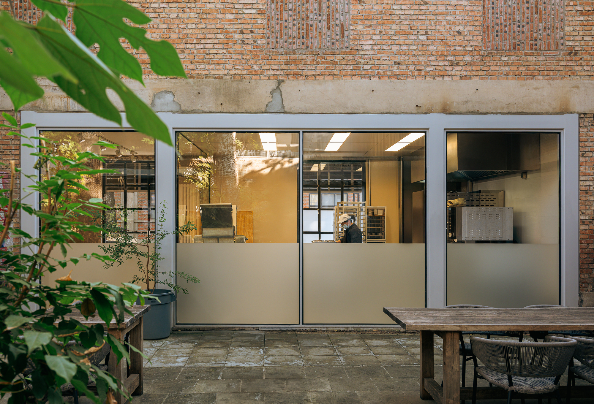 The Community on 3rd Ceramics Street / atelier suasua-21